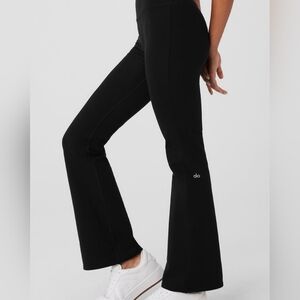 ALO Yoga Flare Leggings